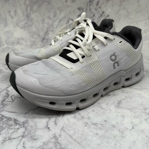On Running Athletic Shoes White and Black Cloud Cushioning. Size 10. - Picture 1 of 9